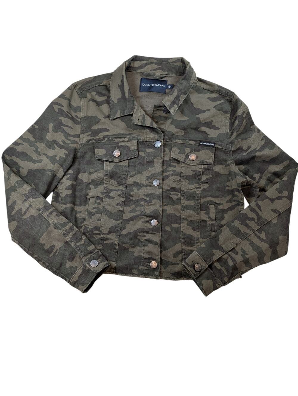 Calvin Klein Jeans Woment's M Camo Cropped Trucker Jacket Medium Raw Hem Y2K